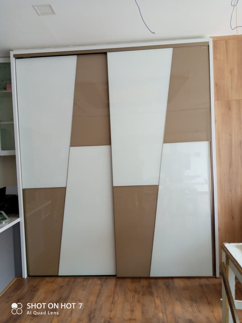 lacquer-glass-wardrobes-dealers-manufacturers-suppliers-in-noida-greater-noida-india